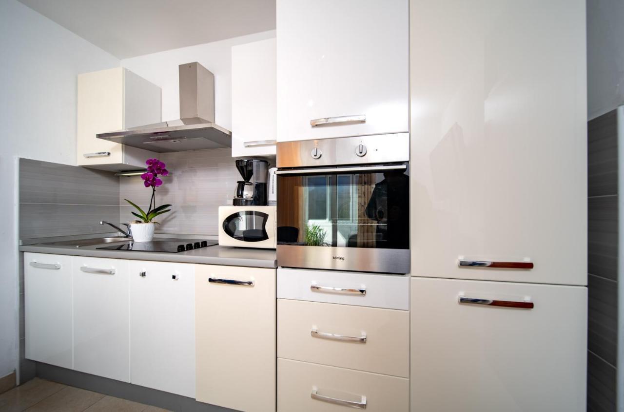 Apartments Lazaric Lopar Ngoại thất bức ảnh