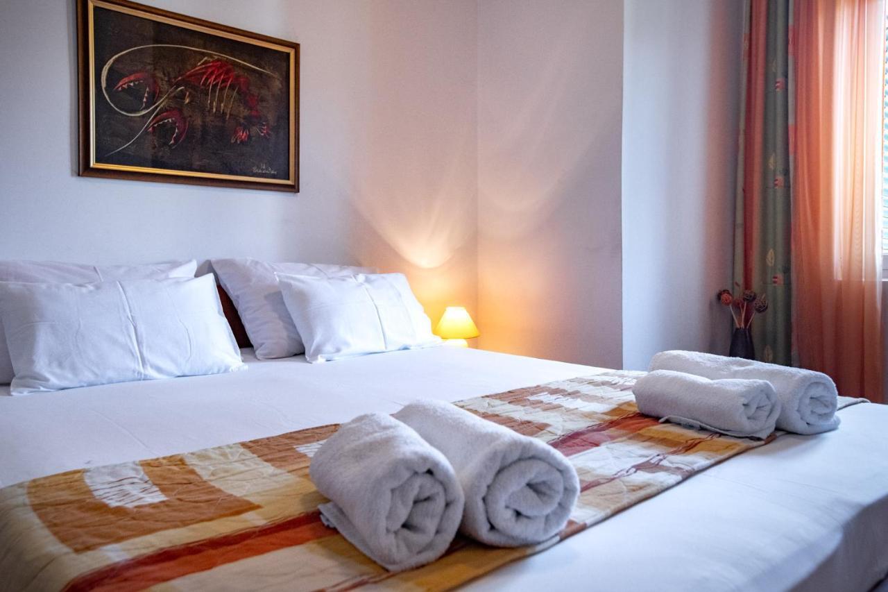 Apartments Lazaric Lopar Ngoại thất bức ảnh