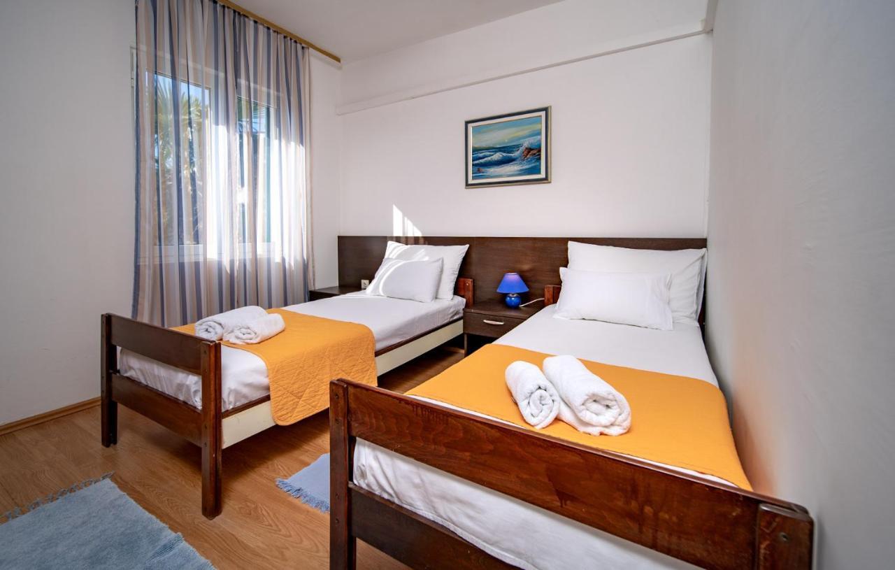 Apartments Lazaric Lopar Ngoại thất bức ảnh