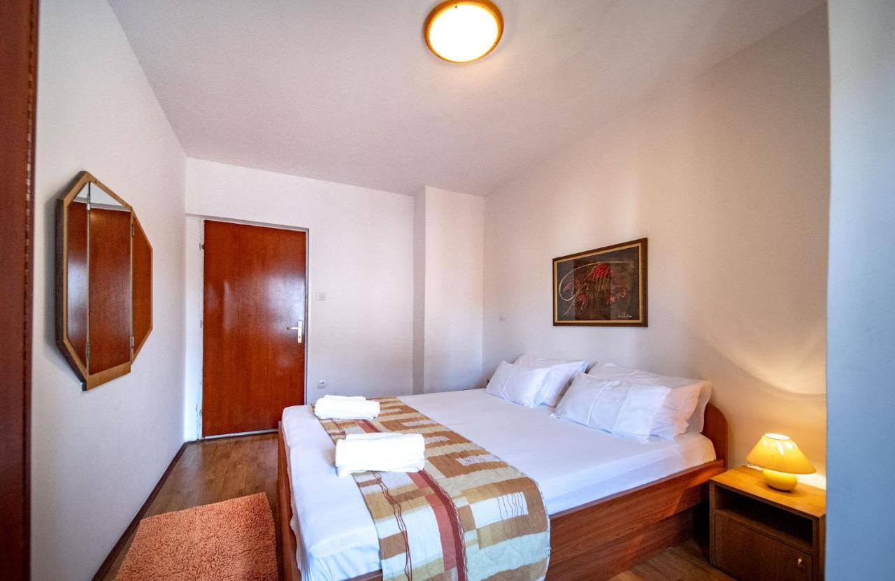 Apartments Lazaric Lopar Ngoại thất bức ảnh